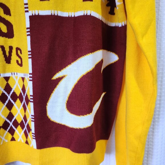 Cleveland Cavaliers Sweater Size XL NBA Christmas Knit Red Blue Snowflakes NWT - Picture 6 of 9